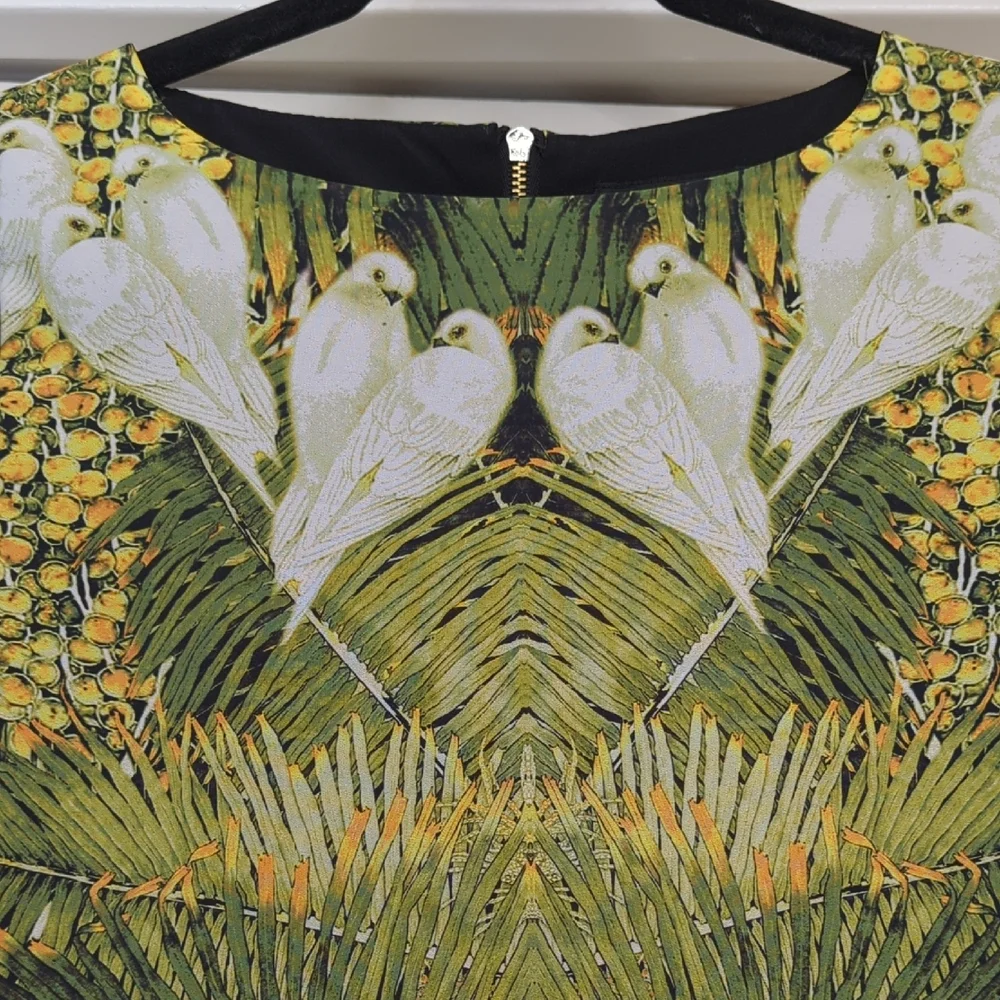 Like New Ted Baker Dondri Tropical Dove Printed Shift Short Dress - Picture 6 of 8